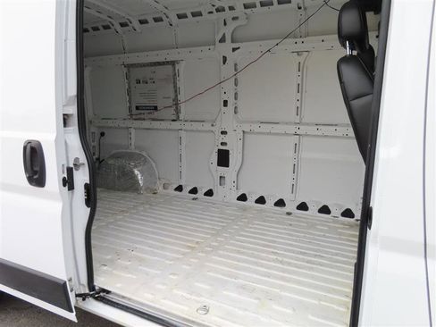 Used 2019 RAM ProMaster 2500 image 17