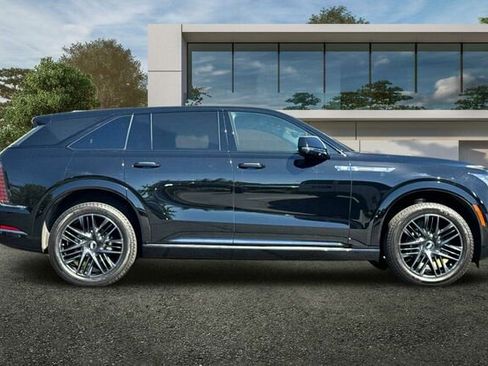 New 2025 Cadillac Escalade IQ Sport 1 w/ LPO, ONYX Package image 3