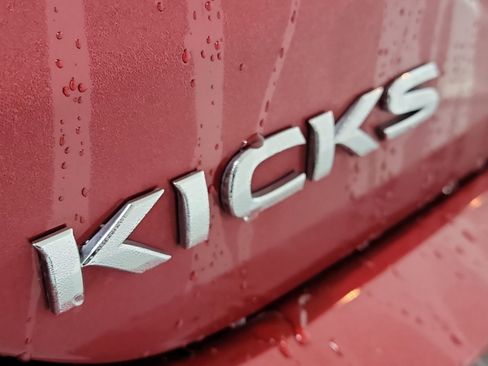 Used 2022 Nissan Kicks SV image 33