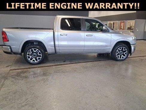 Certified 2025 RAM 1500 Laramie AWD/4WD image 9