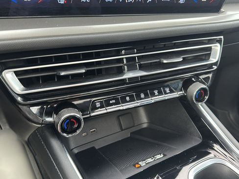 Certified 2024 Chevrolet Traverse LT w/ LPO, Floor Liner Package image 38