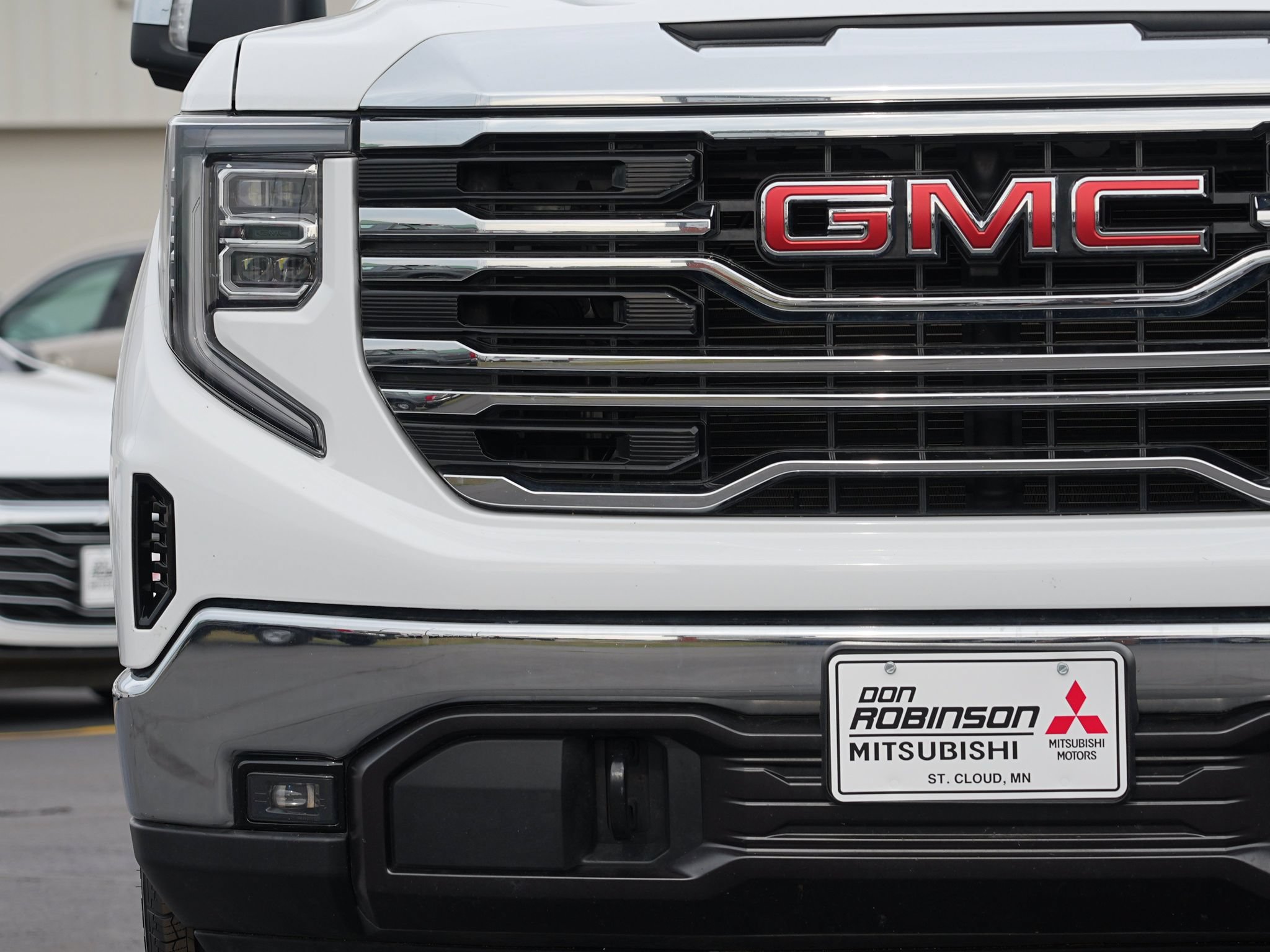 Used 2025 GMC Sierra 1500 SLT AWD/4WD image 10