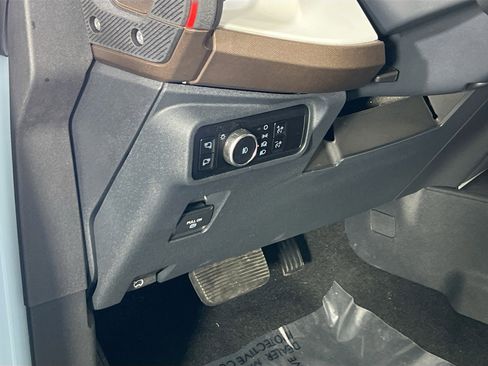 Used 2024 Ford Bronco Heritage Edition AWD/4WD image 10