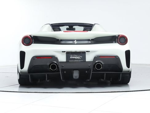 Certified 2020 Ferrari 488 Pista Spider image 9