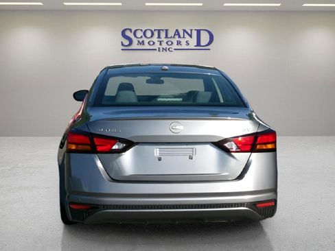 Used 2023 Nissan Altima 2.5 SV FWD image 7