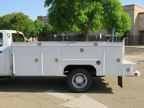 New 2022 RAM 3500 Tradesman image 8