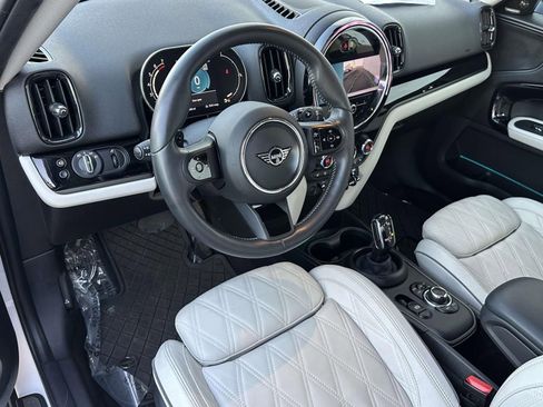 Used 2024 MINI Cooper Countryman S w/ Signature Upholstery Package image 9