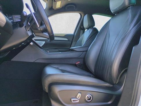 Used 2024 Maserati Grecale GT image 16