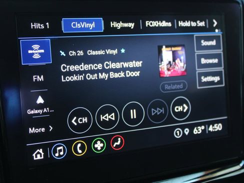 Used 2022 Chevrolet Traverse LT image 29