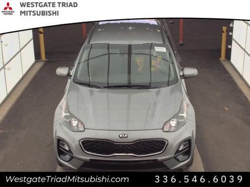 Used 2020 Kia Sportage LX AWD/4WD image 3