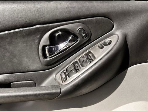 Used 2007 Chevrolet Malibu LTZ image 24