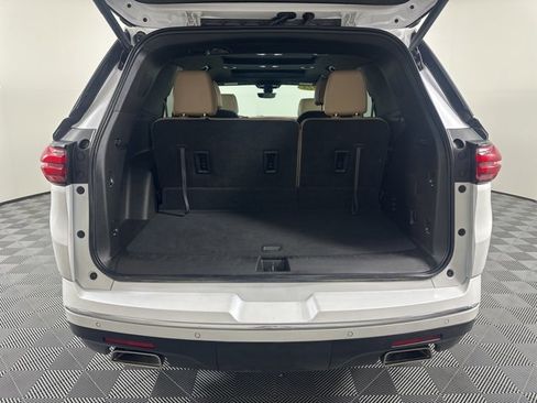 Used 2023 Chevrolet Traverse Premier image 13