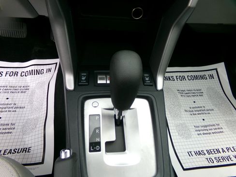 Used 2018 Subaru Forester 2.5i Premium w/ All-Weather Package image 16