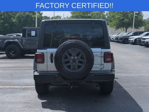 Used 2024 Jeep Wrangler Unlimited Sport AWD/4WD image 4