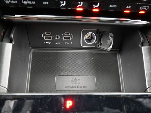 New 2025 Jeep Grand Cherokee Altitude RWD image 21