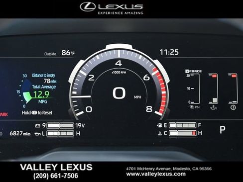 Used 2025 Toyota Tundra Platinum w/ TRD Off-Road Package AWD/4WD image 11