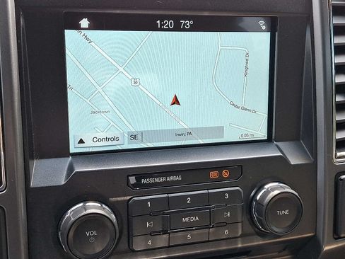 Used 2018 Ford F250 XLT w/ XLT Premium Package AWD/4WD image 16