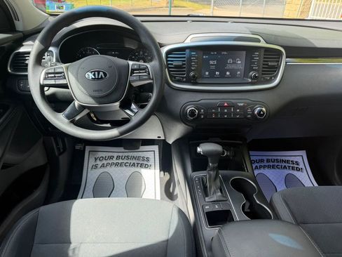 Used 2019 Kia Sorento AWD image 23