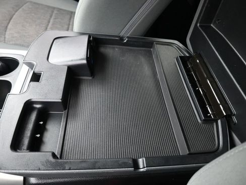 Used 2017 RAM 2500 Big Horn w/ Sport Appearance Group image 23