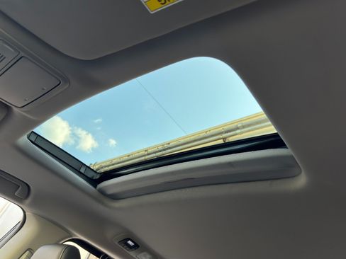 Used 2024 Honda Odyssey EX-L image 11