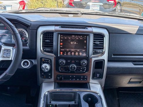 Used 2015 RAM 1500 Laramie w/ Convenience Group AWD/4WD image 18