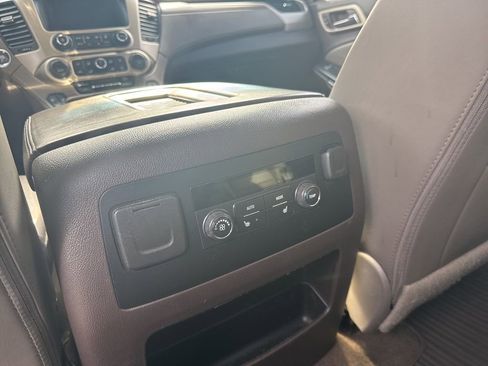 Used 2018 GMC Yukon Denali image 6