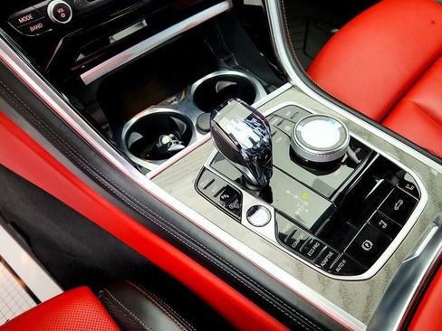 Used 2022 BMW 840i xDrive Convertible AWD/4WD image 17