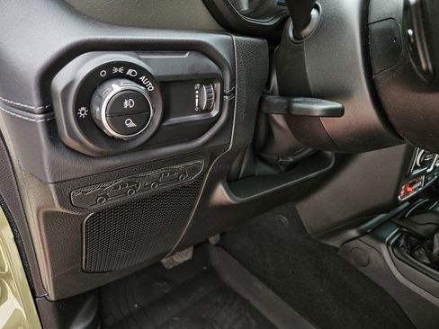 New 2026 Jeep Gladiator Mojave image 15