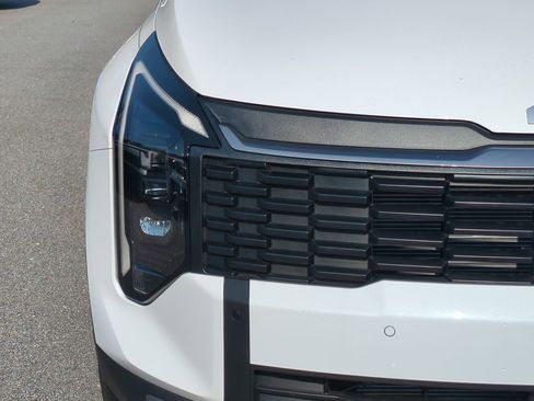 New 2026 Kia Sportage LX image 9