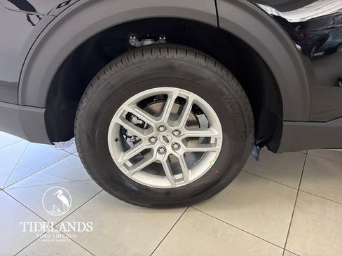 New 2026 Ford Explorer Active RWD image 32