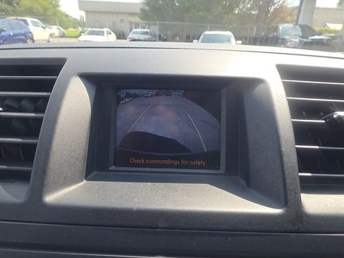 Used 2012 Toyota Highlander FWD w/ Tech Pkg image 14