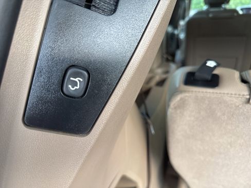 Used 2013 Chrysler Town & Country Touring-L w/ Entertainment Group #2 FWD image 24