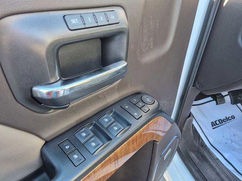 Used 2018 GMC Sierra 1500 SLT image 14