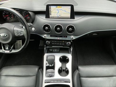 Used 2020 Kia Stinger GT2 image 22
