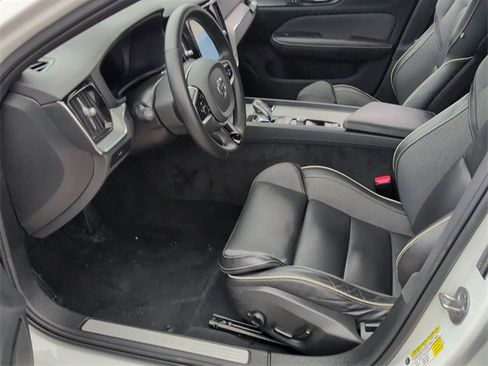 Certified 2024 Volvo S60 B5 Plus image 5