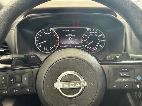 Used 2022 Nissan Rogue SV FWD image 21