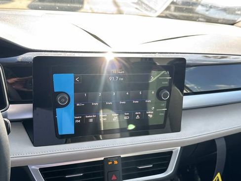 New 2026 Volkswagen Taos SE FWD image 21