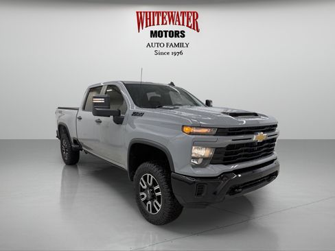Used 2024 Chevrolet Silverado 2500 Custom w/ Custom Value Package AWD/4WD image 5