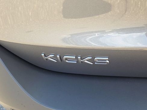 Used 2026 Nissan Kicks SR w/ SR Premium Package AWD/4WD image 35