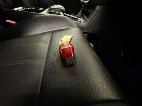 Used 2018 Dodge Grand Caravan GT image 42