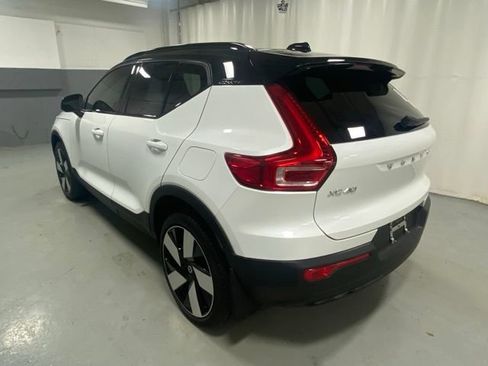Used 2023 Volvo XC40 Recharge Ultimate w/ Protection Package Premier AWD/4WD image 2
