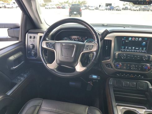 Used 2017 GMC Sierra 3500 Denali w/ Duramax Plus Package image 15