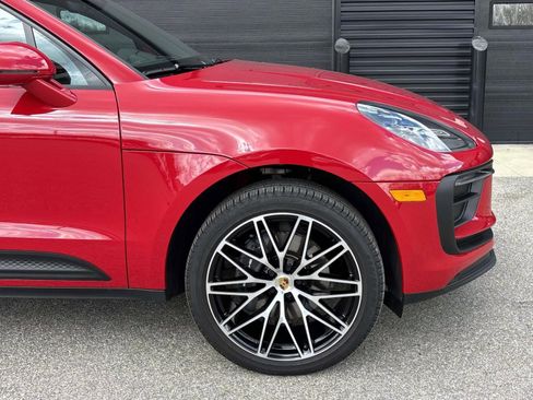 Certified 2026 Porsche Macan AWD/4WD image 14