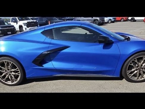 Used 2024 Chevrolet Corvette Stingray Preferred Cpe w/ Battery Protection Package RWD image 4