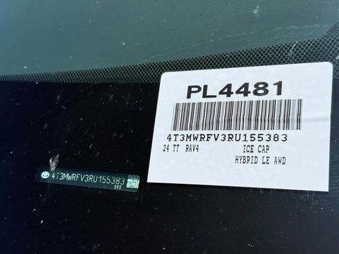 Used 2024 Toyota RAV4 LE AWD/4WD image 9