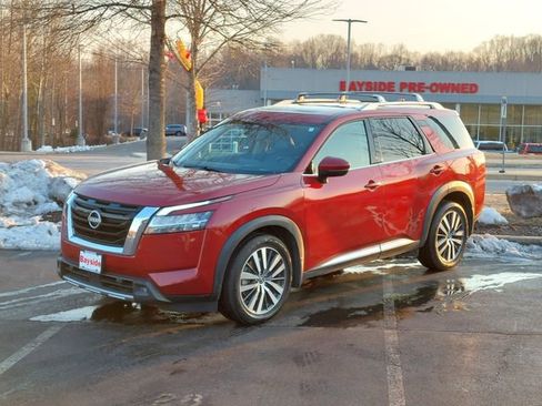 Used 2022 Nissan Pathfinder Platinum w/ Lighting Package (N92) image 7