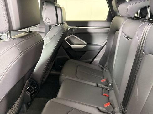 Used 2025 Audi Q3 2.0T Premium w/ Convenience Package image 23