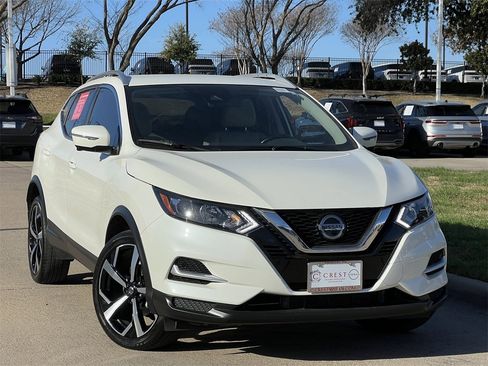 Certified 2022 Nissan Rogue Sport SL image 2