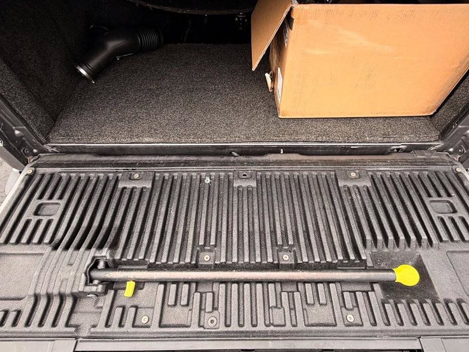 Used 2014 Ford F150 XLT w/ Equipment Group 302A Luxury AWD/4WD image 10