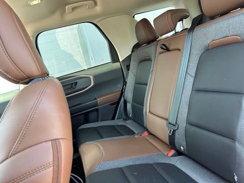 Used 2023 Ford Bronco Sport Outer Banks w/ Tech Package AWD/4WD image 9